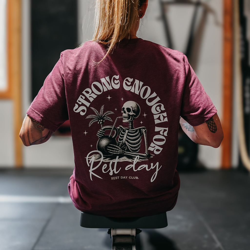 Chandail « Strong Enough for Rest Day » - Marron