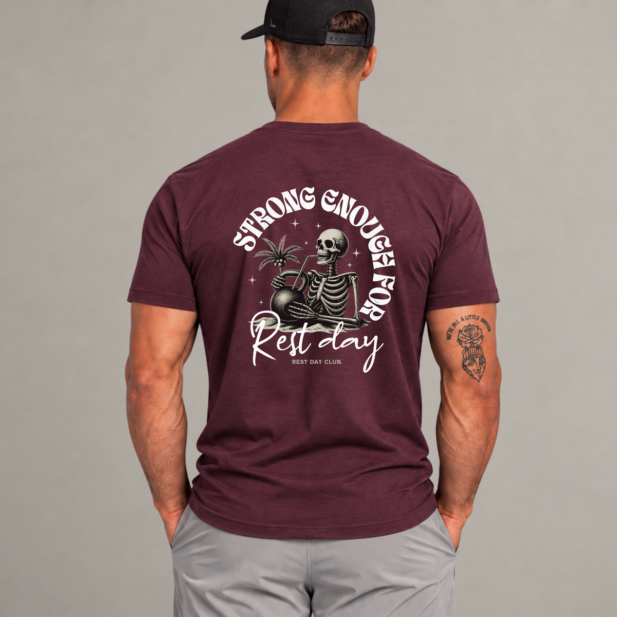 T-shirt « Strong Enough for Rest Day » - Marron