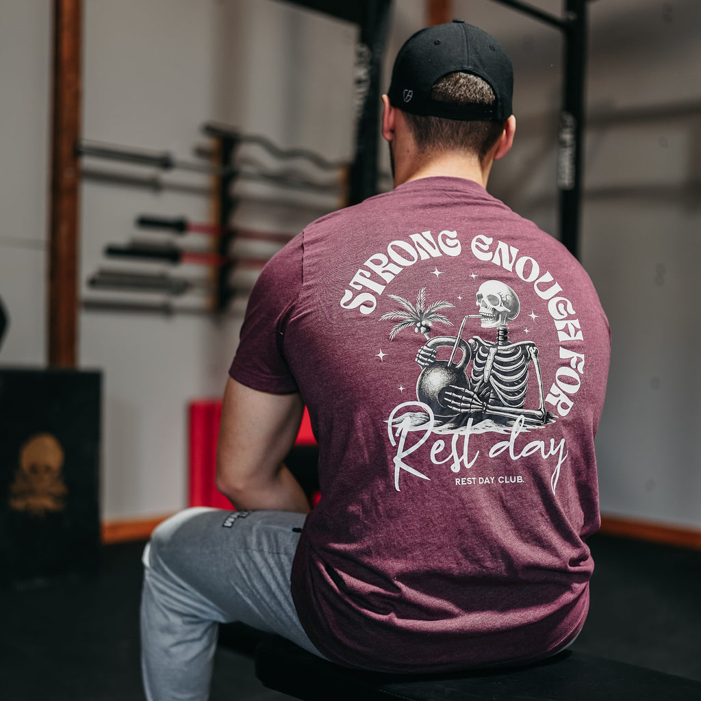 Chandail « Strong Enough for Rest Day » - Marron